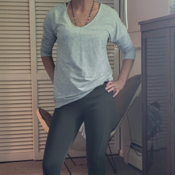 Top - Picture 2 of 2